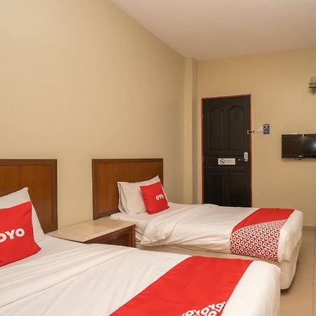 De Clinique Hotel Kampong Pasir Bogak Εξωτερικό φωτογραφία