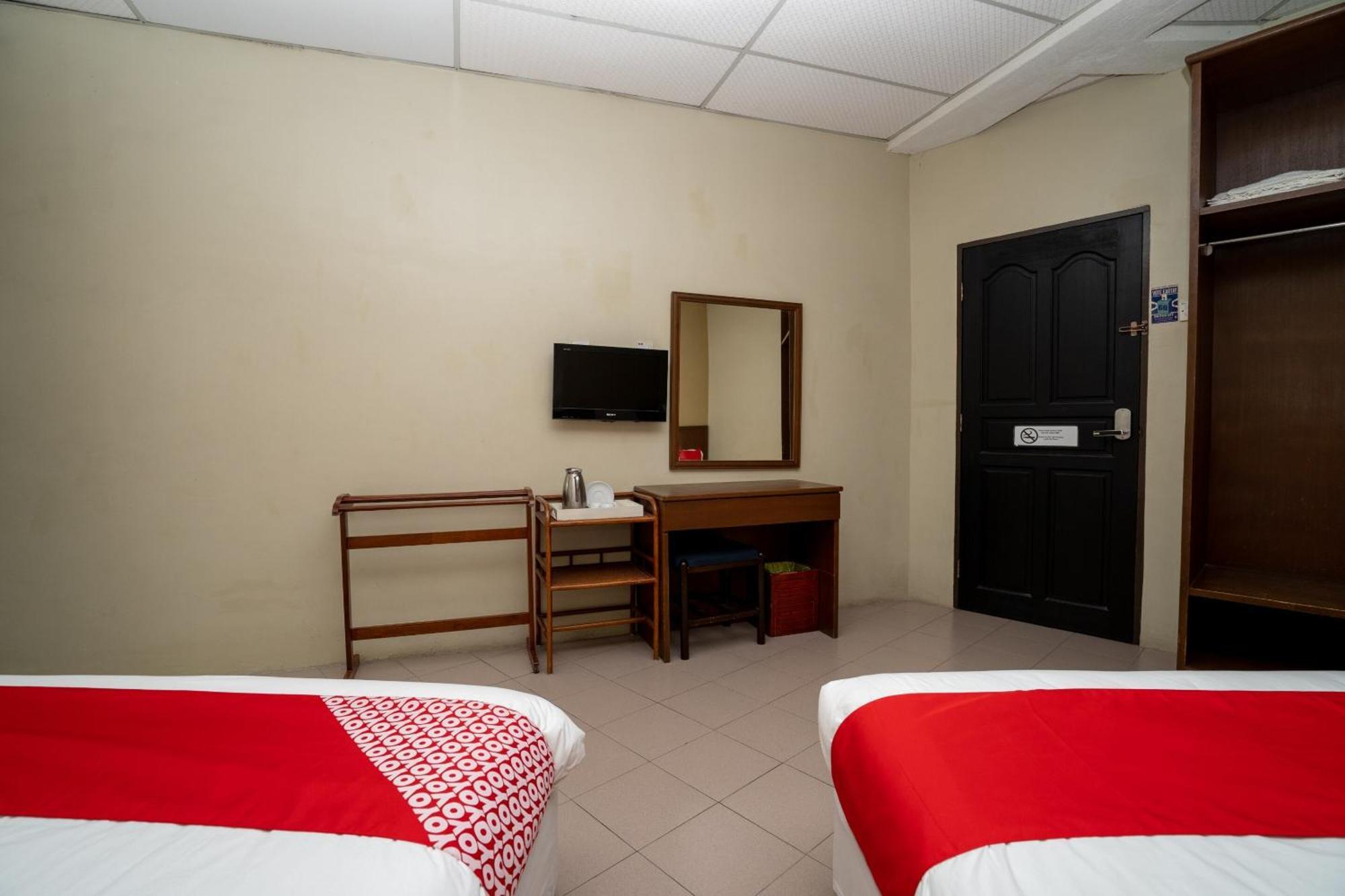 De Clinique Hotel Kampong Pasir Bogak Εξωτερικό φωτογραφία