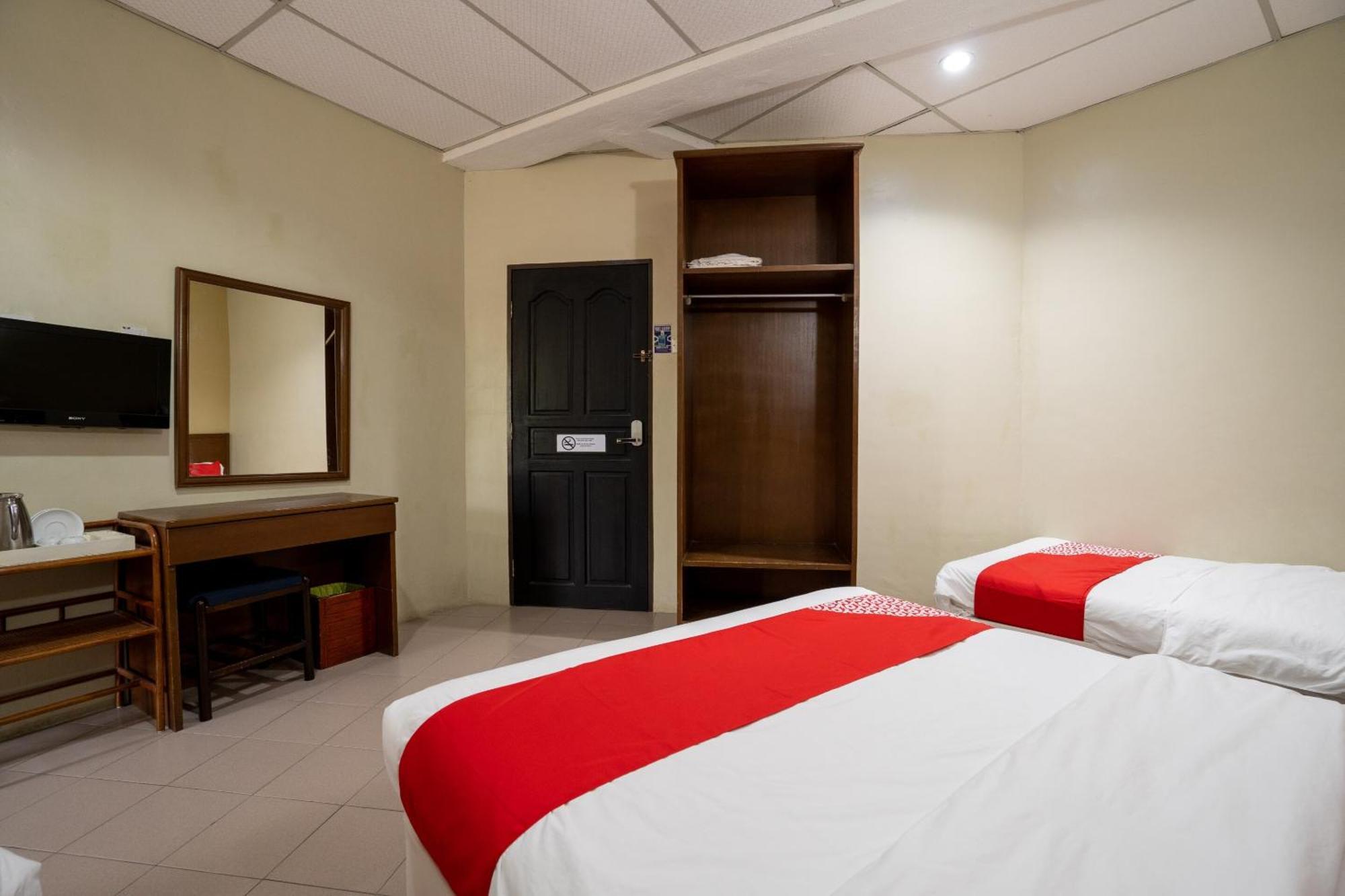 De Clinique Hotel Kampong Pasir Bogak Εξωτερικό φωτογραφία