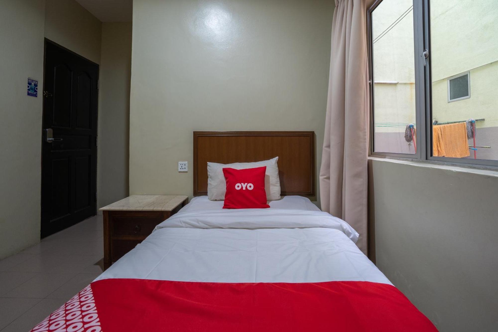 De Clinique Hotel Kampong Pasir Bogak Εξωτερικό φωτογραφία