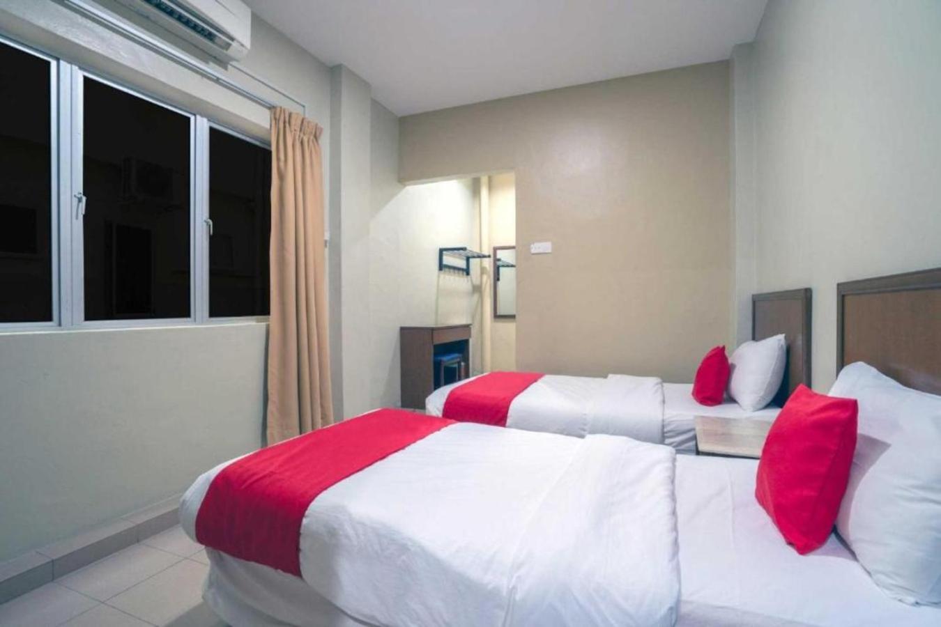 De Clinique Hotel Kampong Pasir Bogak Εξωτερικό φωτογραφία