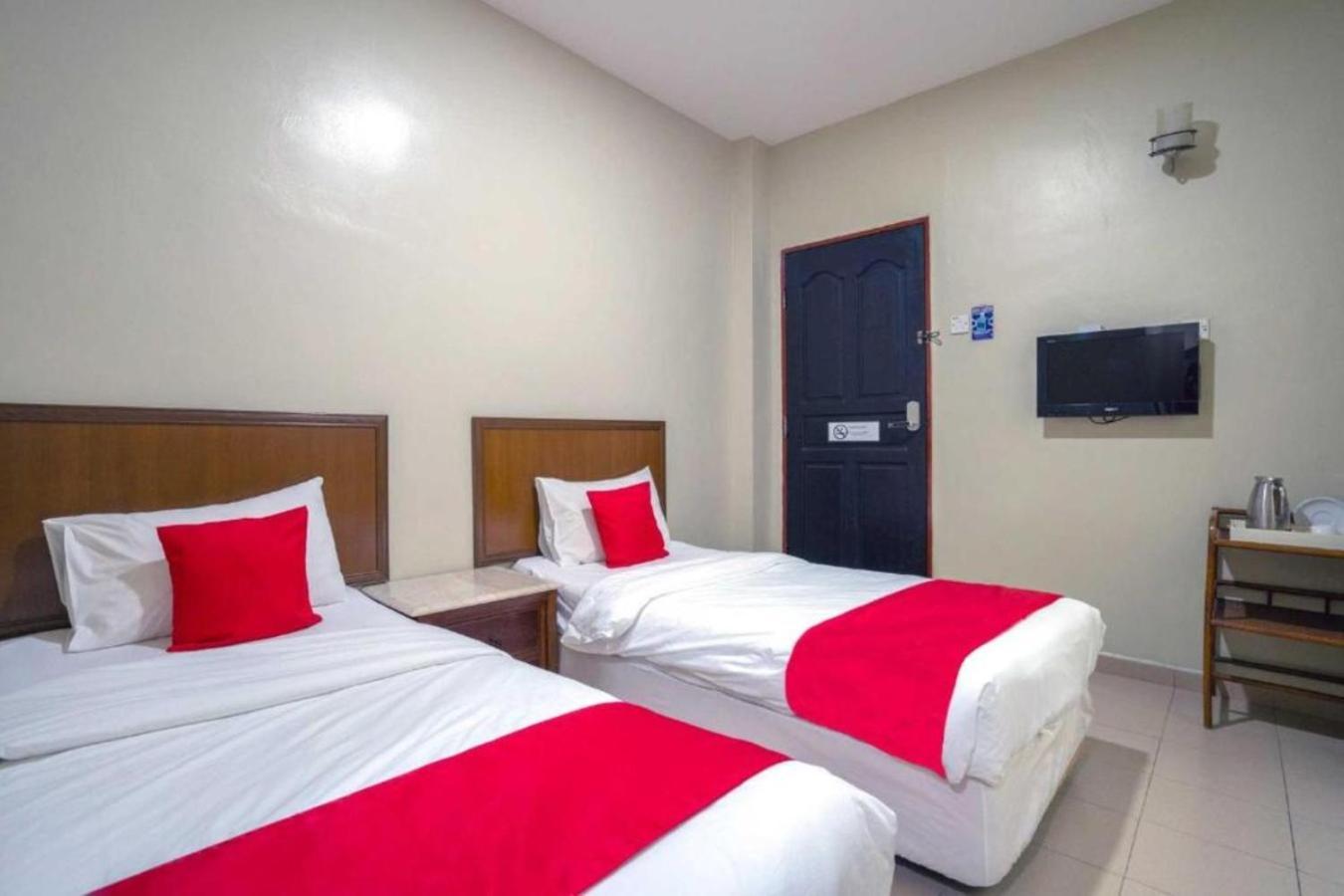 De Clinique Hotel Kampong Pasir Bogak Εξωτερικό φωτογραφία
